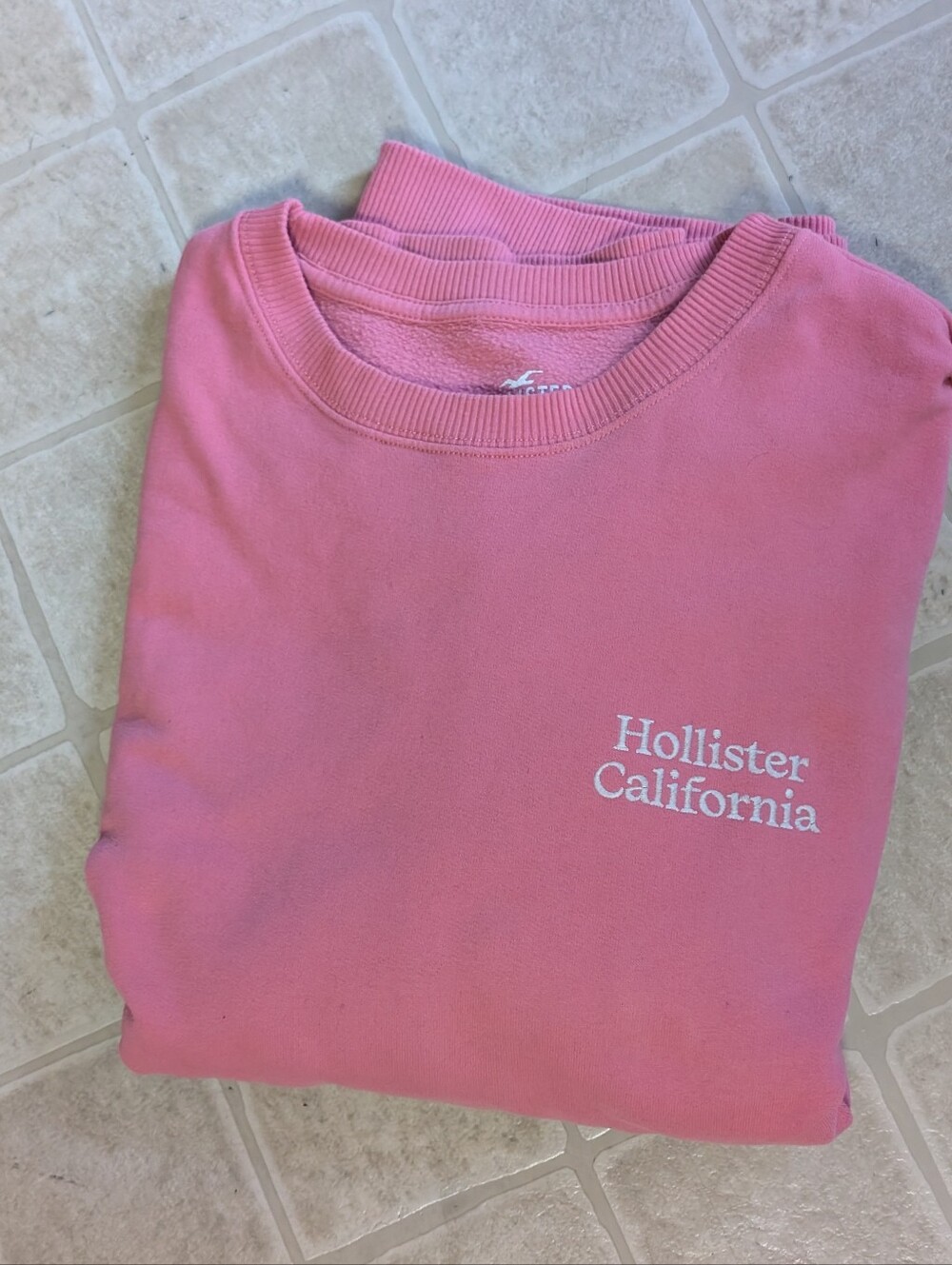 Hollister Women's Pink Fleece-Lined Logo Pullover